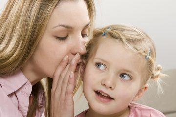 5 lần đầu xấu hổ của tuổi dậy thì, con gái nào cũng trải qua