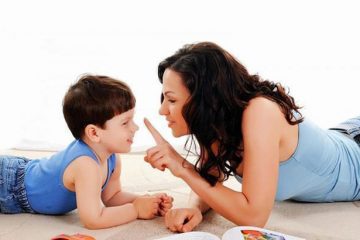 Con không nghe lời, bố mẹ áp dụng ngay 8 cụm từ thần thánh này