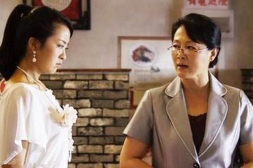 Mẹ chồng bắt về từ 24 âm còn dọa đuổi cổ, dâu báo 1 tin bà phải “câm nín”