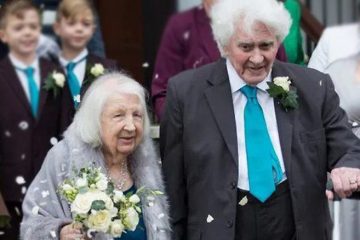 Cứu người bới rác ven đường, bà lão bất ngờ được trả ơn cả đời sau 40 năm