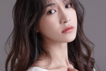 Phong cách trang điểm nào cho nàng mê các kiểu tóc uốn?