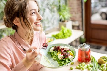 Các thực phẩm nên và không nên khi bị khô âm đạo