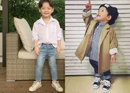 Phối đồ cho bé trai vừa chuẩn “soái ca” lại trông sành điệu không kém Fashionista